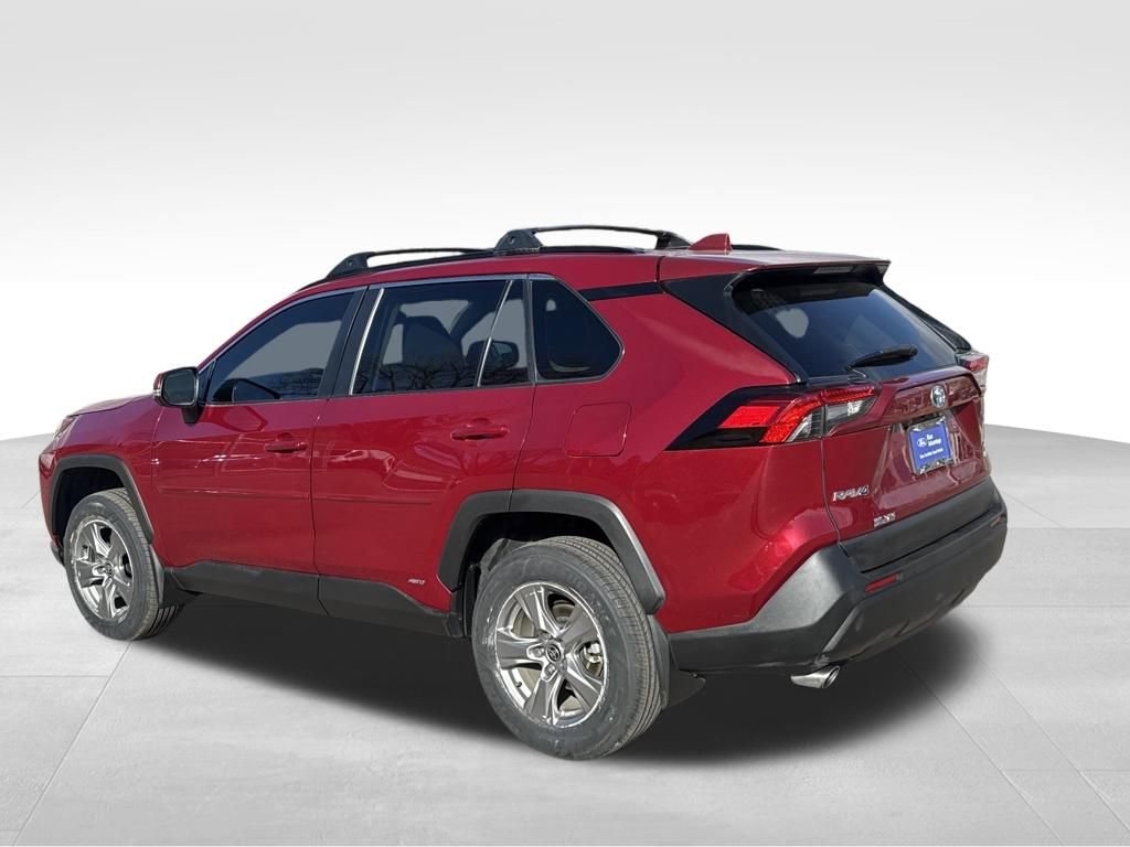 Used 2024 Toyota RAV4 XLE w/ Convenience Package AWD/4WD image 5