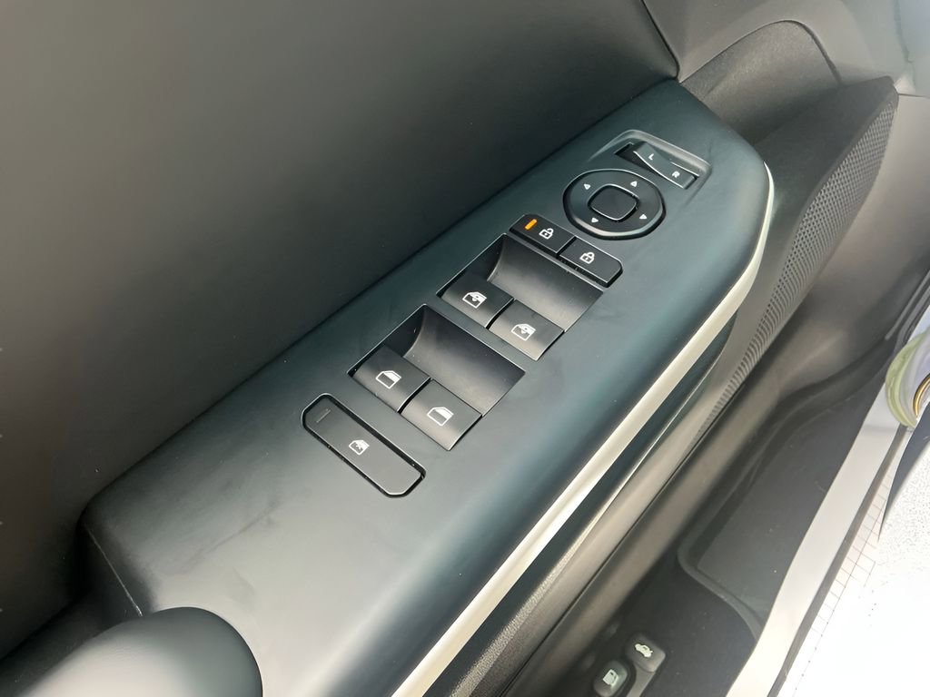 Used 2025 Kia K4 GT-Line w/ GT-Line Sunroof Package FWD image 32