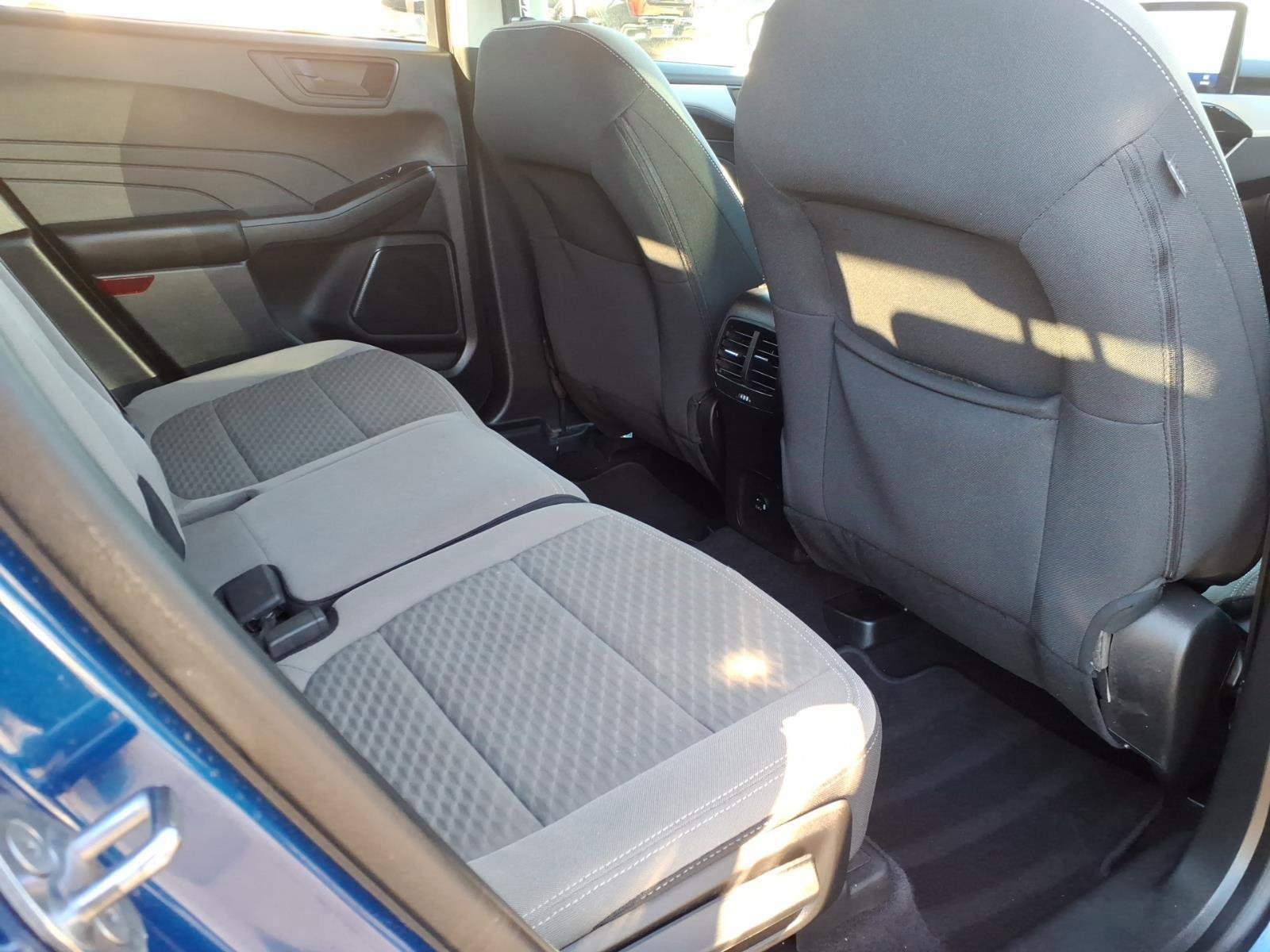 Certified 2022 Ford Escape SE w/ SE Sport Appearance Package image 13