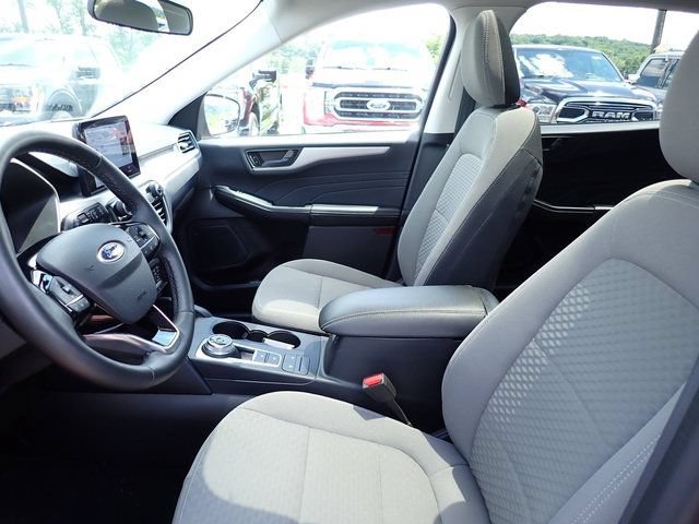 Certified 2022 Ford Escape SE w/ SE Sport Appearance Package AWD/4WD image 16