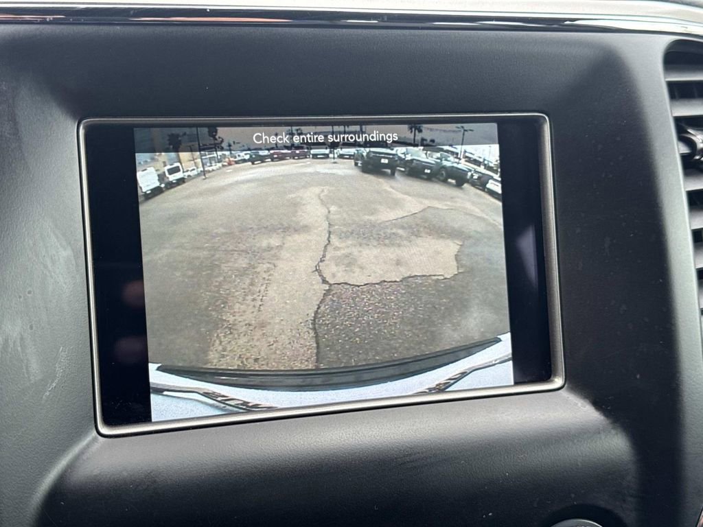 Used 2020 Jeep Grand Cherokee Laredo image 26