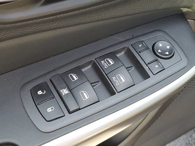 Used 2022 Jeep Cherokee Limited w/ Elite Package AWD/4WD image 26