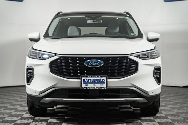 Certified 2024 Ford Escape SE w/ PHEV Premium Package image 7