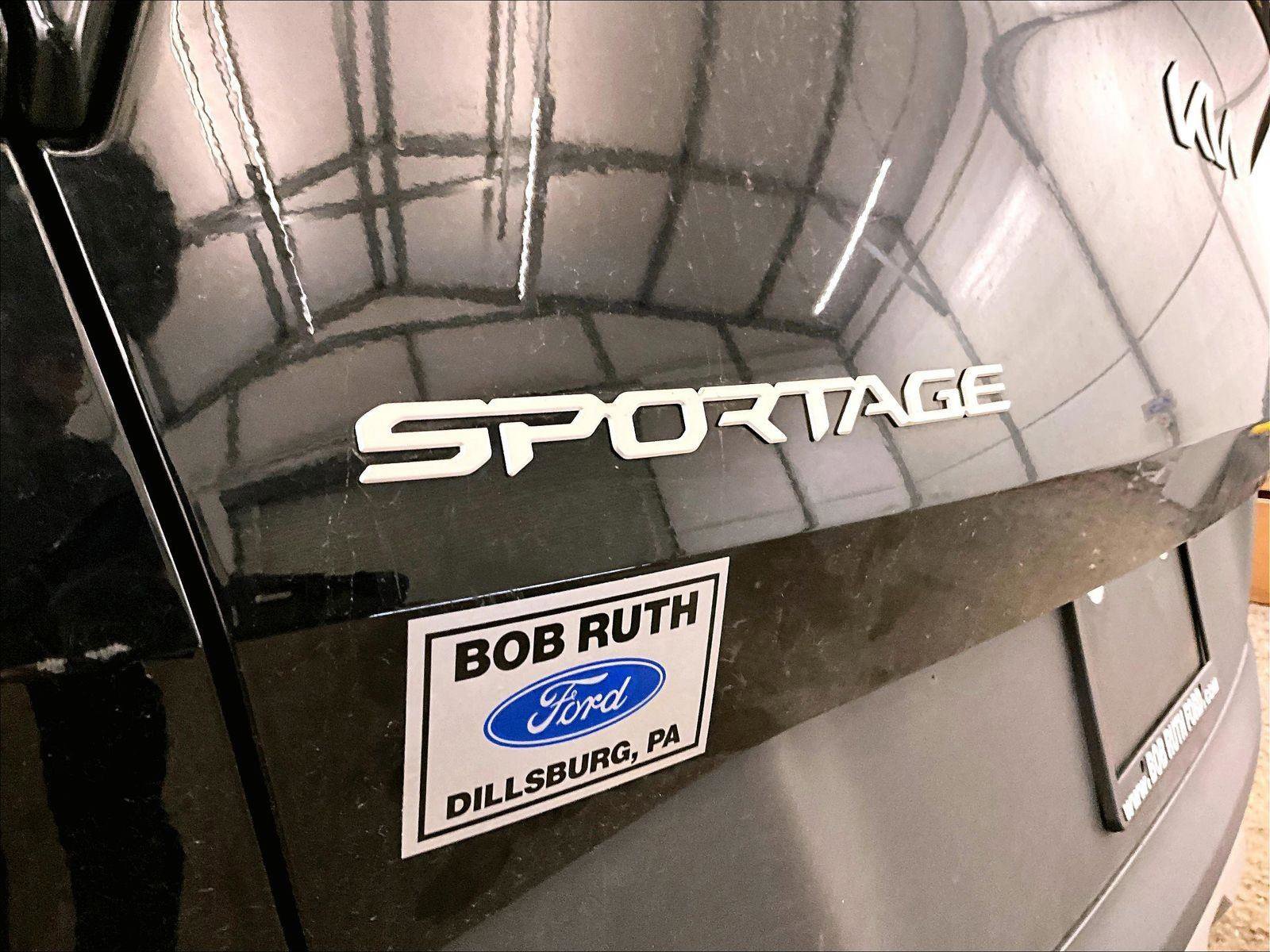 Used 2023 Kia Sportage EX image 13