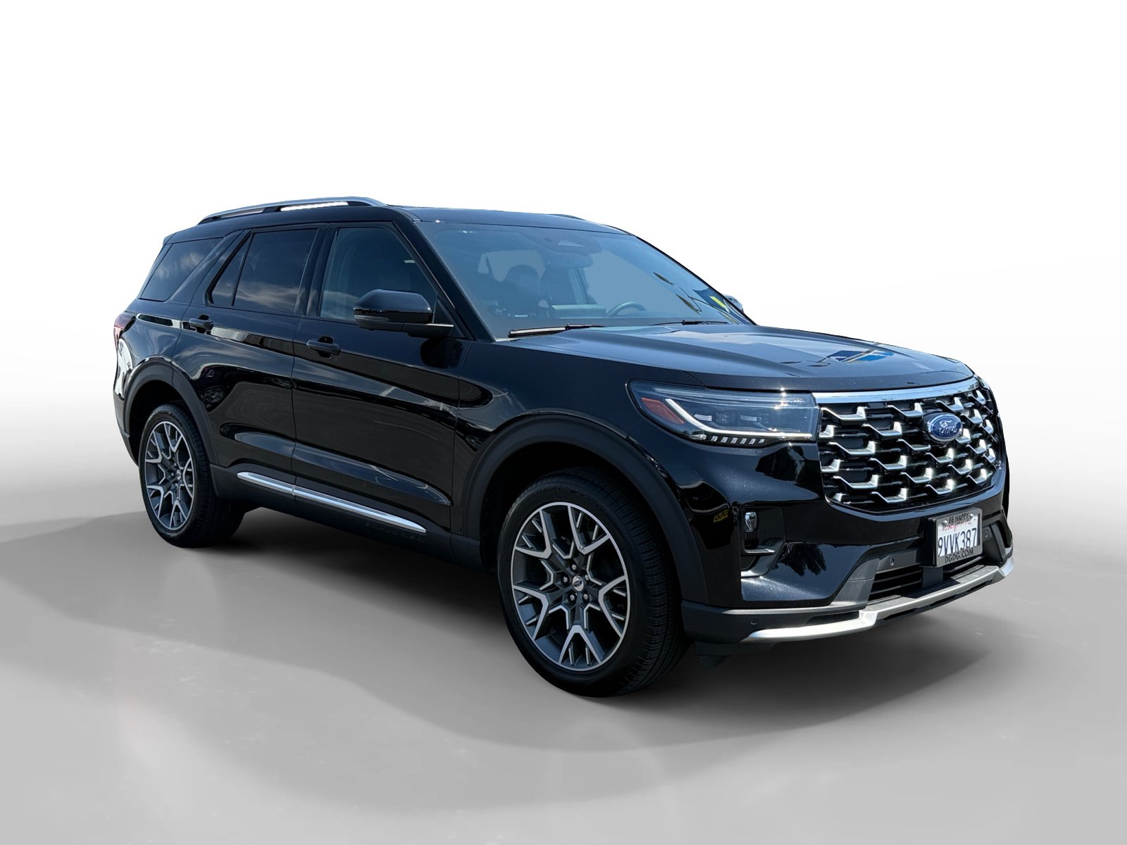 Certified 2025 Ford Explorer Platinum w/ Ultimate Package AWD/4WD image 7