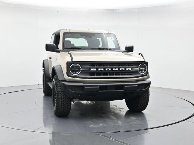 Certified 2026 Ford Bronco 2-Door w/ Sasquatch Package AWD/4WD image 4