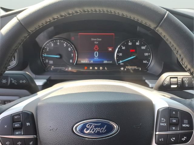 Certified 2024 Ford Explorer XLT w/ Class IV Trailer Tow Package AWD/4WD image 19