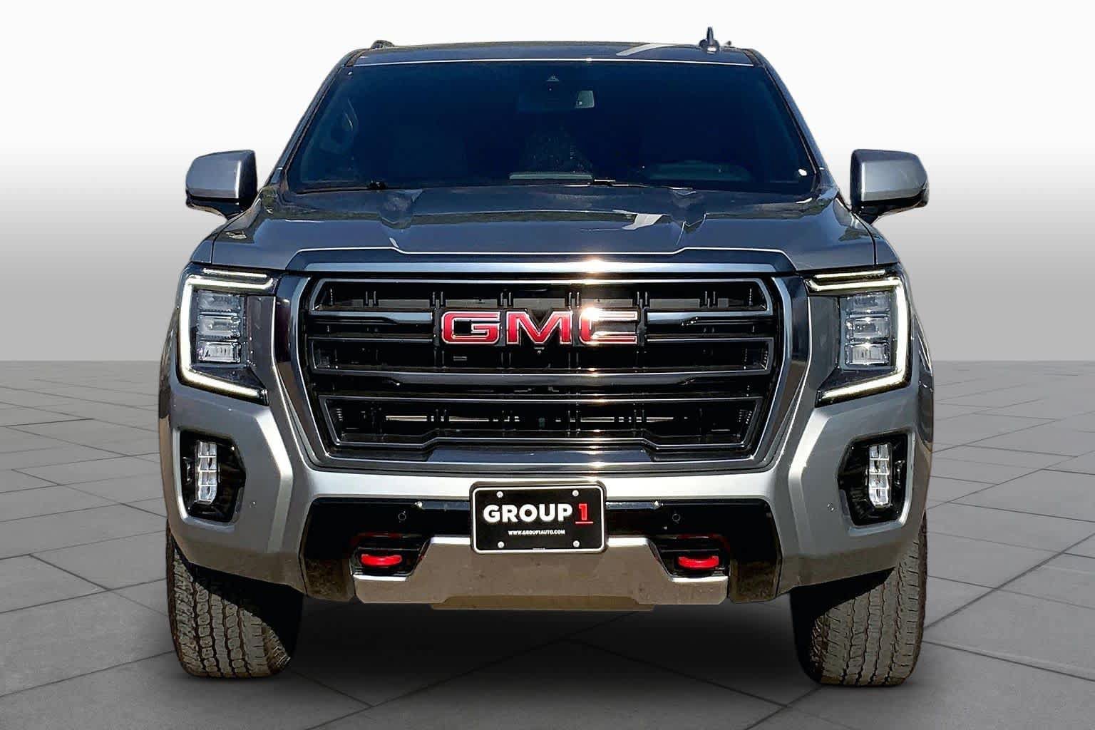 Used 2024 GMC Yukon AT4 w/ Technology Package AWD/4WD image 4