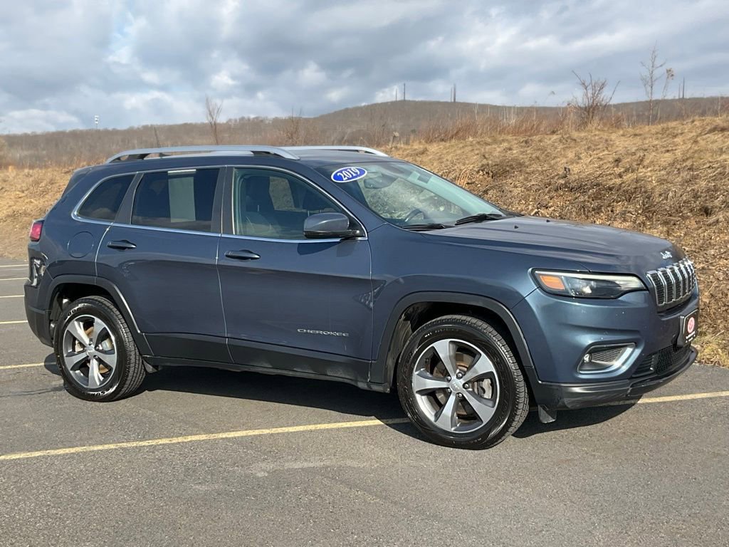 Used 2019 Jeep Cherokee Limited image 1
