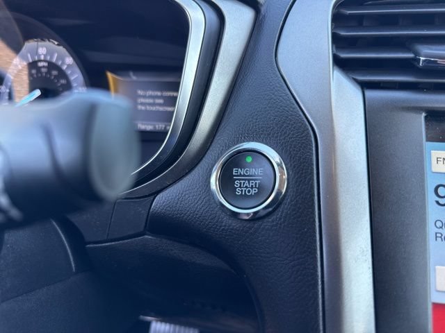 Certified 2017 Ford Fusion Energi SE FWD image 25