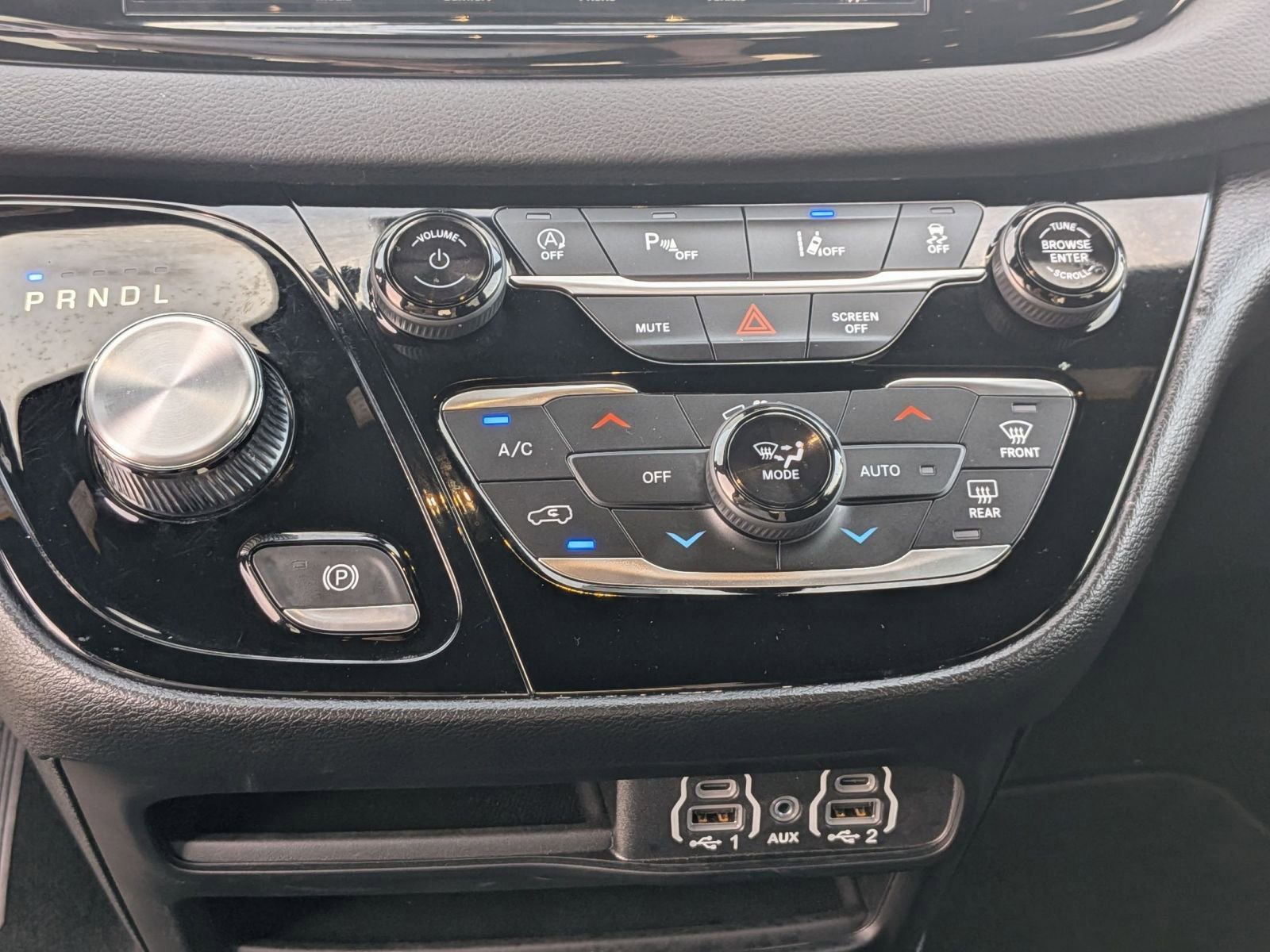 Used 2025 Chrysler Pacifica Select FWD image 22