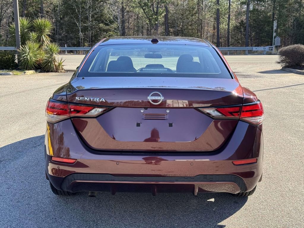 Used 2025 Nissan Sentra SV image 3