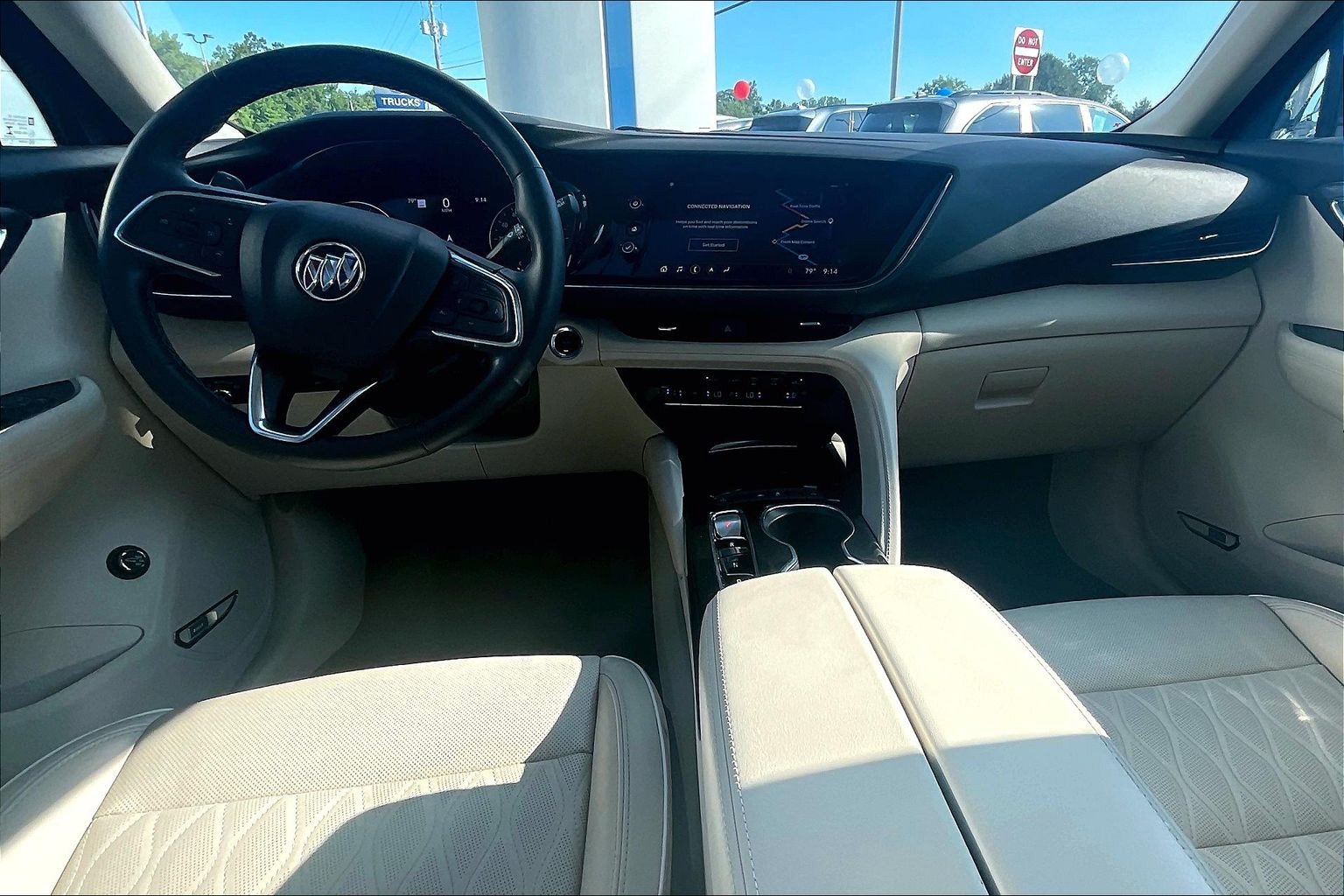 Used 2022 Buick Envision Avenir w/ Premium Seat Package FWD image 13