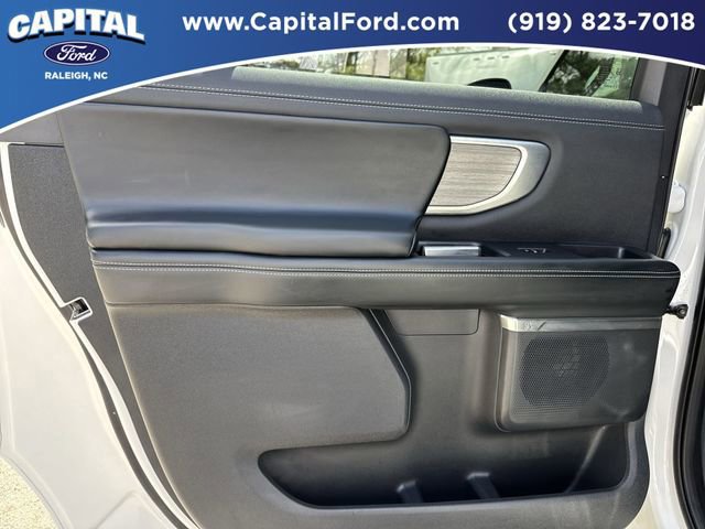 Certified 2025 Ford Expedition Max Platinum image 17