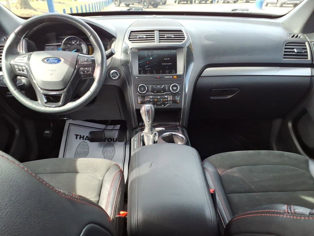 Certified 2019 Ford Explorer XLT w/ Equipment Group 202A image 14
