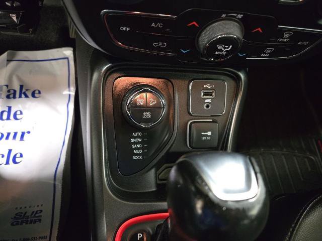 Used 2021 Jeep Compass Trailhawk AWD/4WD image 38