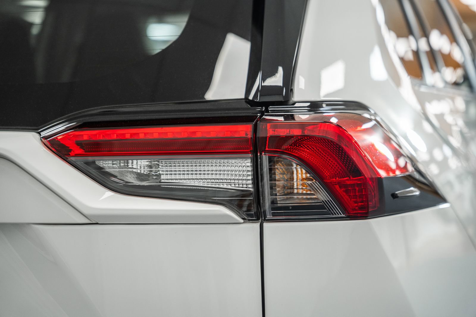 Used 2024 Toyota RAV4 XLE w/ Convenience Package image 7