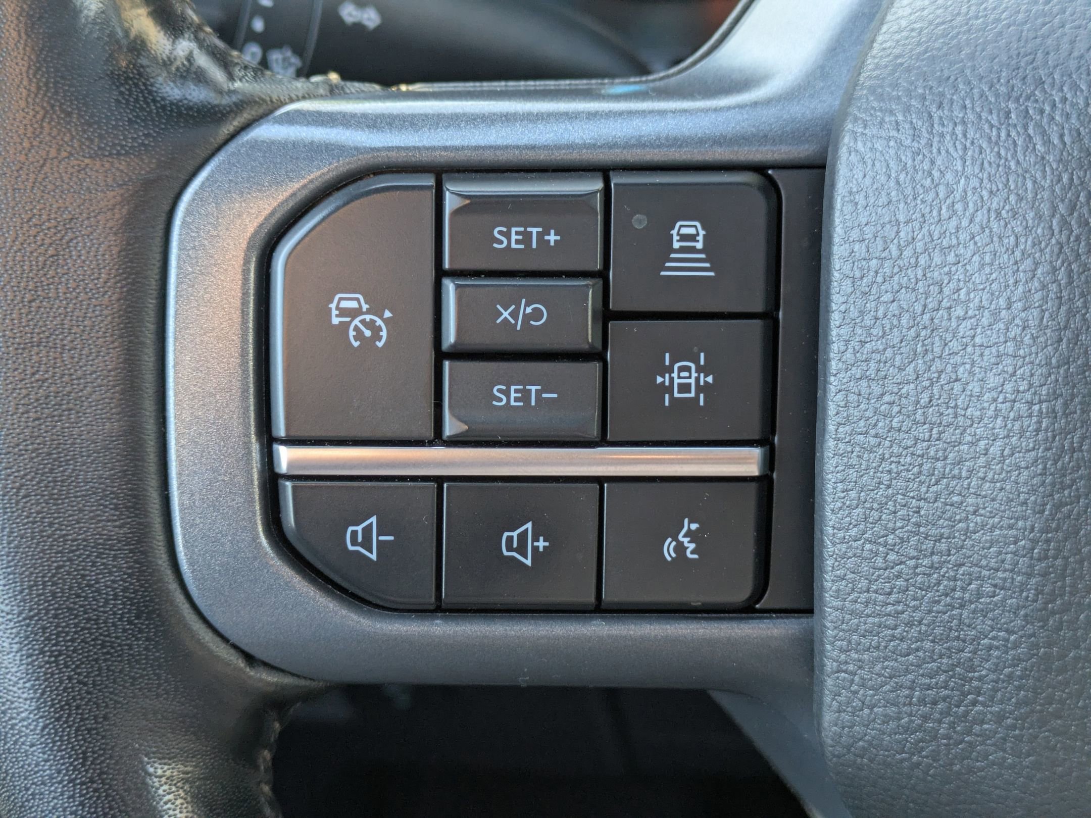 Certified 2023 Ford F150 Lariat w/ Equipment Group 502A High image 17