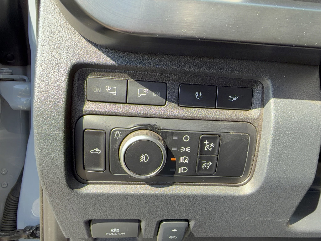 Certified 2024 Ford F350 Lariat w/ Lariat Ultimate Package AWD/4WD image 30