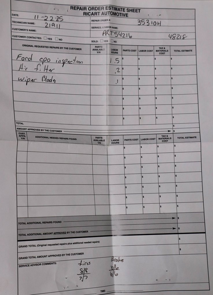 Used 2023 Buick Enclave Essence w/ Experience Buick Package image 5