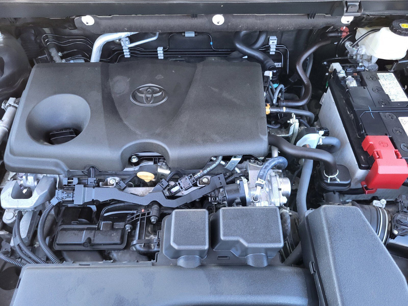 Used 2024 Toyota RAV4 XLE image 32