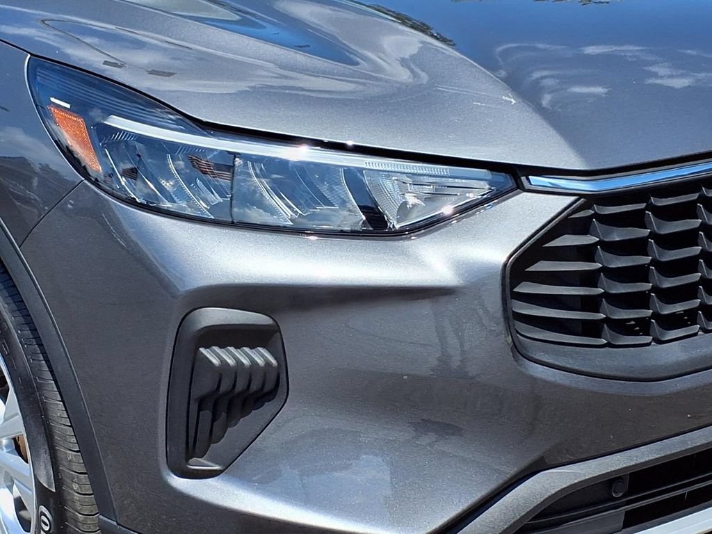 Certified 2023 Ford Escape Active AWD/4WD image 30