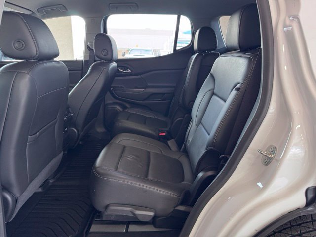 Used 2023 GMC Acadia SLT FWD image 13