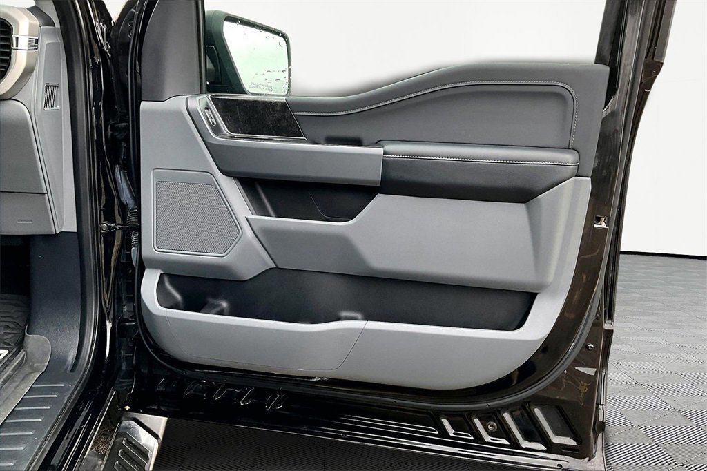 Certified 2021 Ford F150 XLT w/ Equipment Group 302A High image 25