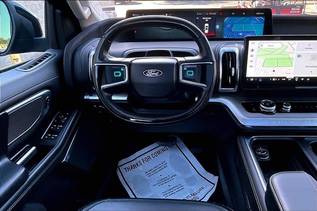 Certified 2025 Ford Expedition Platinum AWD/4WD image 5