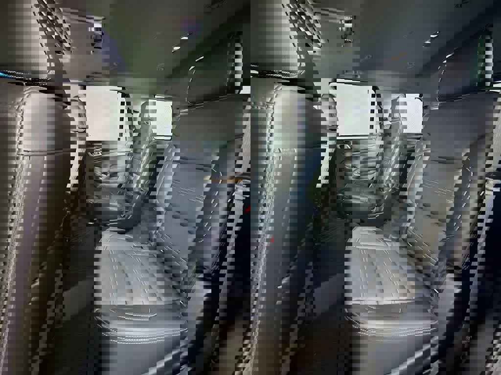 Used 2019 GMC Yukon Denali w/ Open Road Package image 17