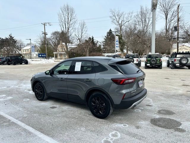 Certified 2025 Ford Escape Active w/ Cold Weather Package image 6