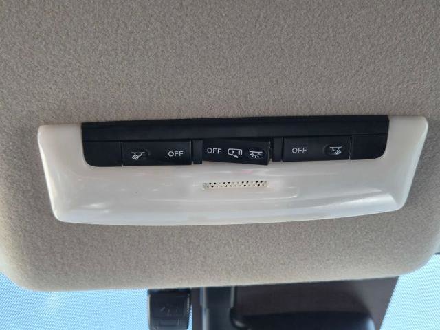 Used 2025 Nissan Versa S w/ Trunk Package image 15