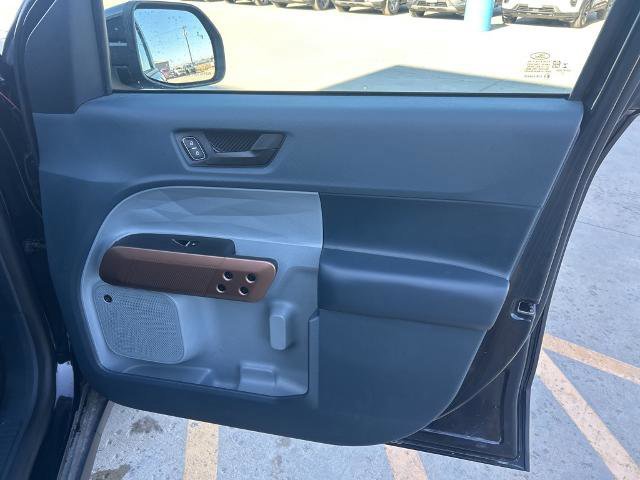 Certified 2022 Ford Maverick Lariat w/ Lariat Luxury Package image 9