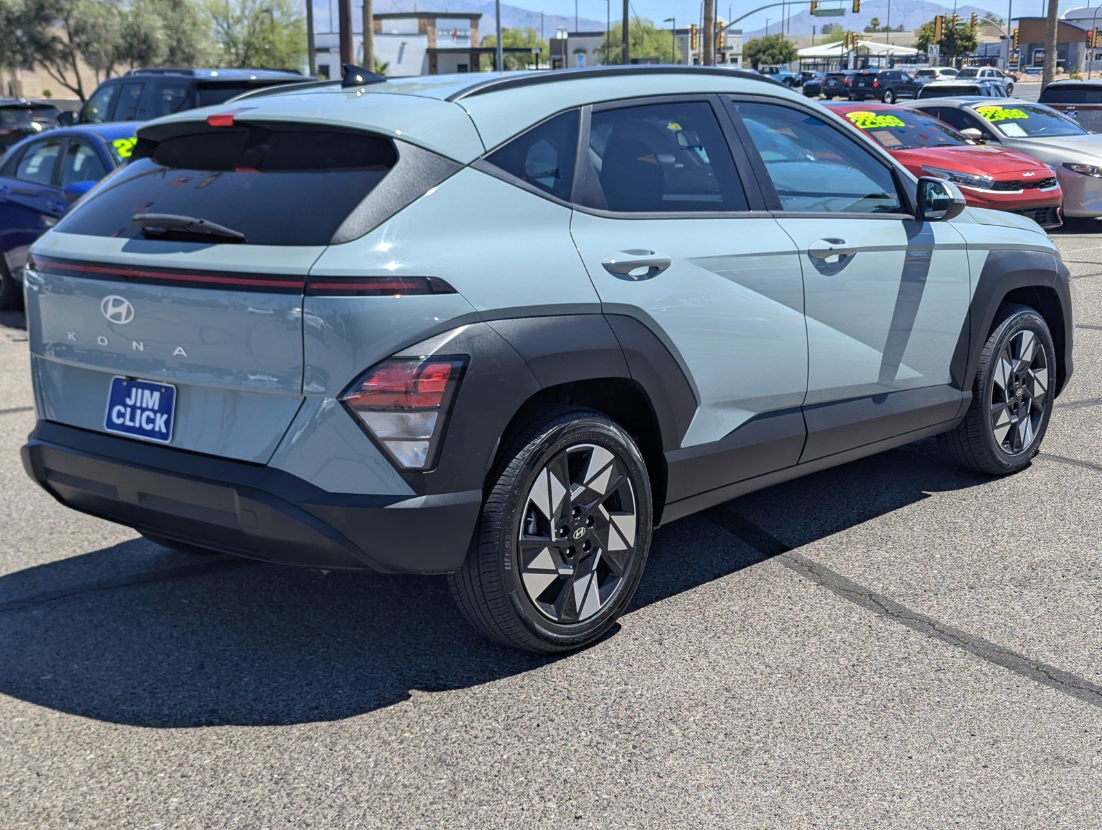 Used 2024 Hyundai Kona SEL FWD image 2