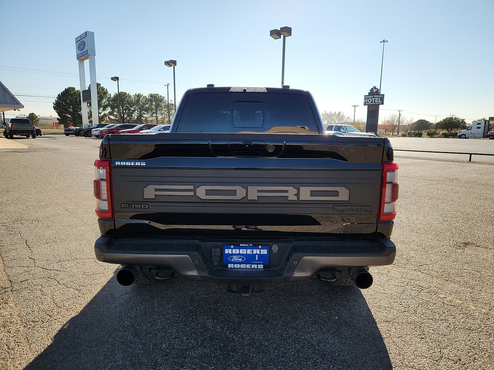 Certified 2023 Ford F150 Raptor w/ Raptor Carbon Fiber Package image 6