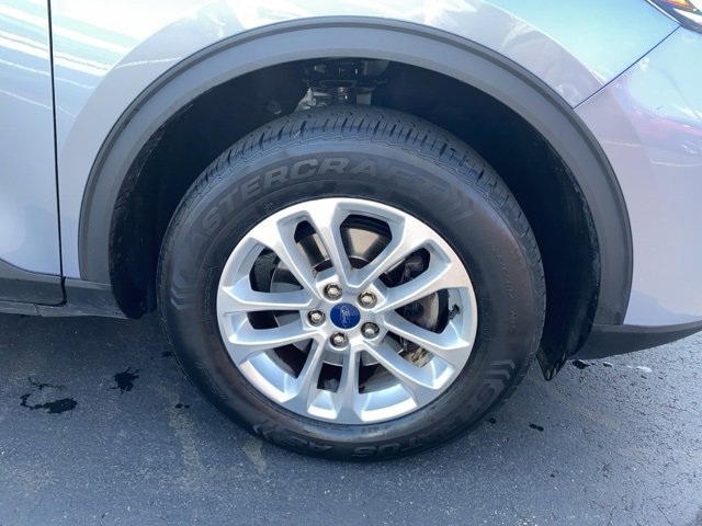 Certified 2022 Ford Escape SE w/ Cold Weather Package image 9