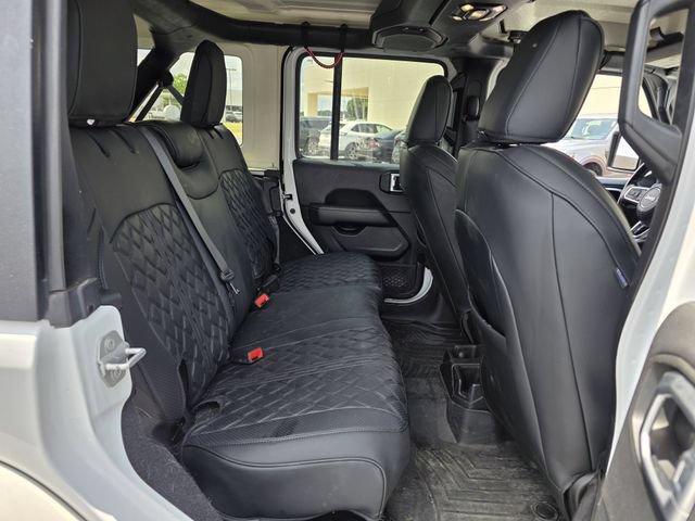 Used 2020 Jeep Wrangler Unlimited Sahara AWD/4WD image 28