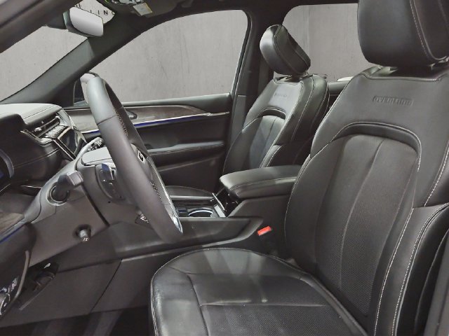 Used 2023 Jeep Grand Cherokee L Overland AWD/4WD image 12
