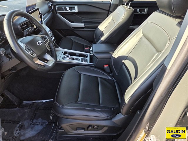 Certified 2022 Ford Explorer XLT w/ Equipment Group 202A image 11