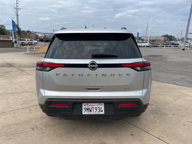 Used 2024 Nissan Pathfinder SV image 4