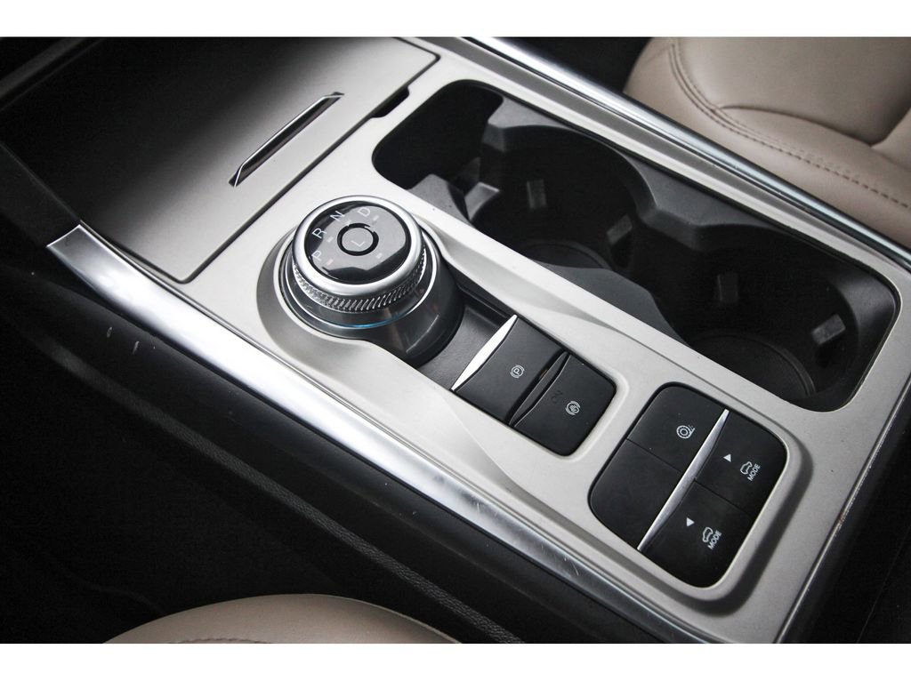 Certified 2022 Ford Explorer XLT w/ Equipment Group 202A image 28