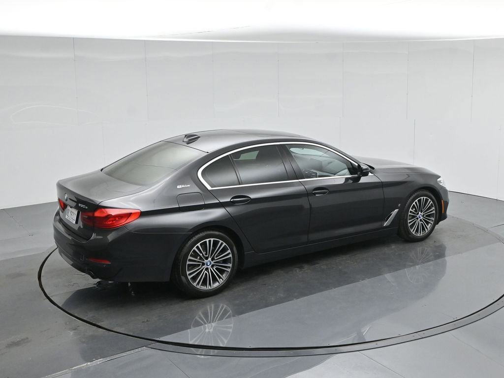 Used 2019 BMW 530e w/ Convenience Package image 46