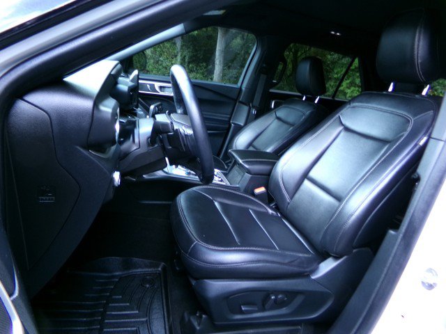 Certified 2020 Ford Explorer XLT w/ Equipment Group 202A AWD/4WD image 13