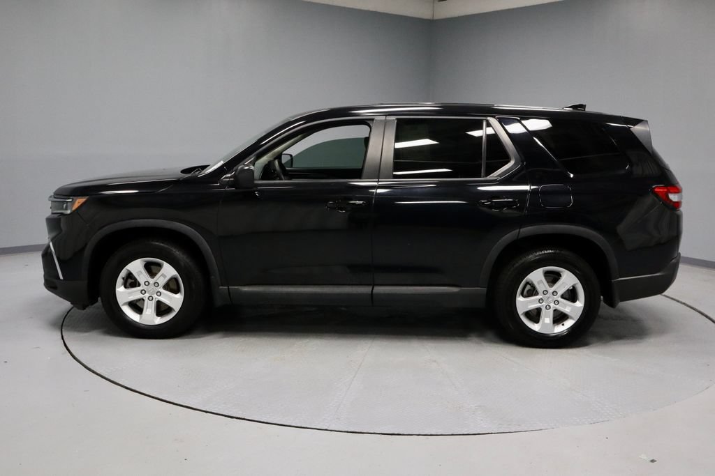Used 2023 Honda Pilot LX image 6