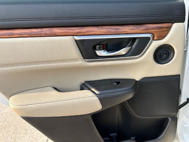 Used 2020 Honda CR-V Touring image 30