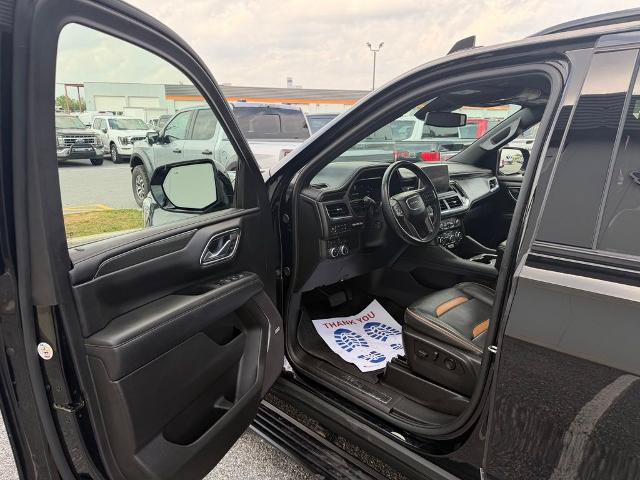 Used 2024 GMC Yukon XL AT4 w/ Technology Package AWD/4WD image 10