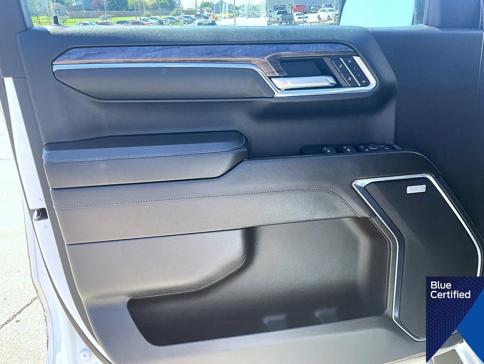 Used 2024 Chevrolet Silverado 1500 LTZ AWD/4WD image 9