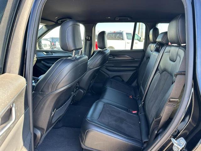 Used 2023 Jeep Grand Cherokee Laredo image 10