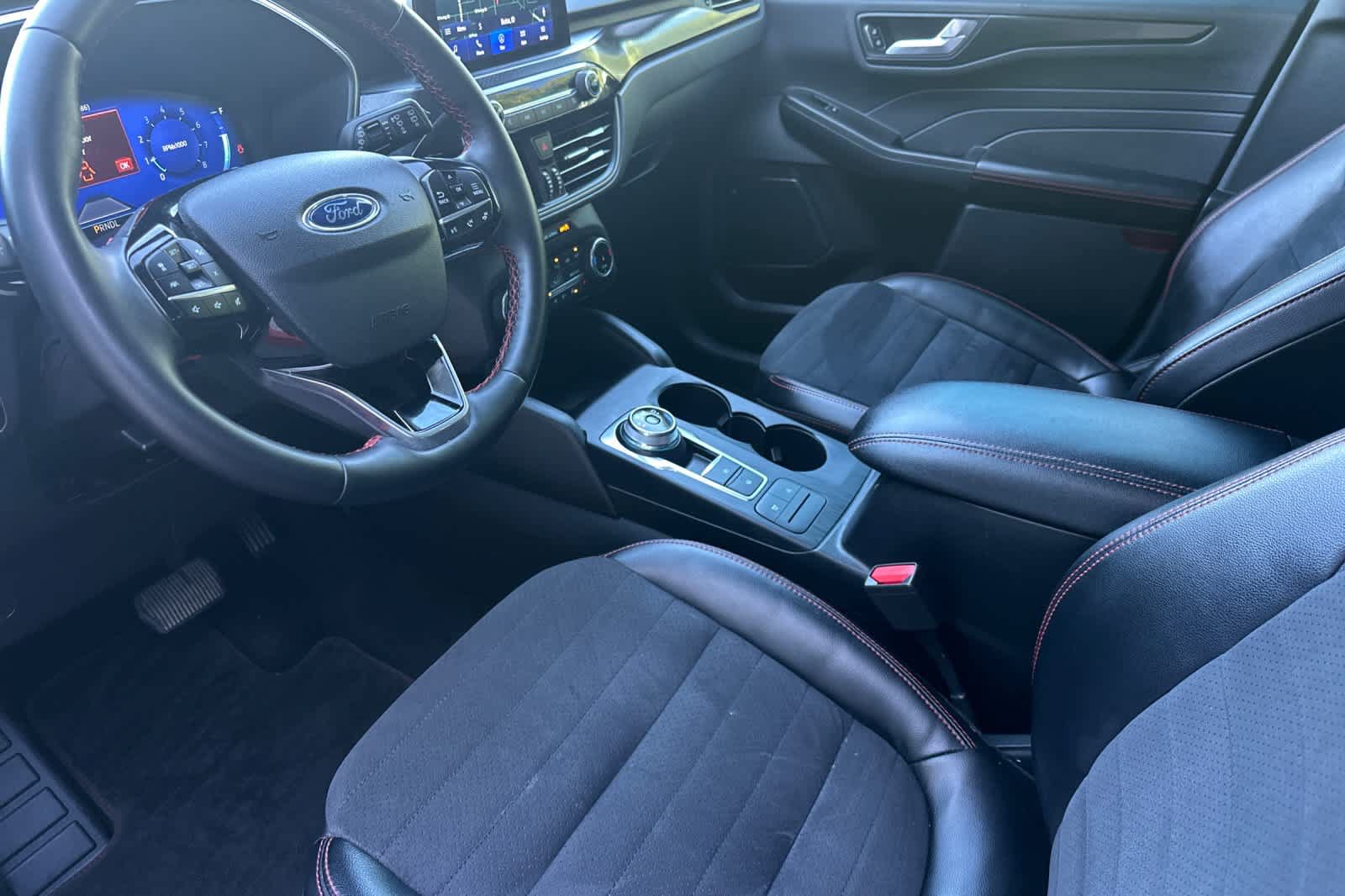 Certified 2022 Ford Escape SEL w/ SEL Stealth AWD Package image 11