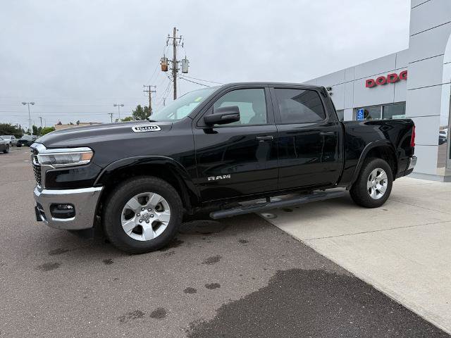 Used 2025 RAM 1500 Big Horn AWD/4WD image 3